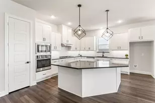 1919 Birch St, Mansfield, TX 76063 - Photo 9