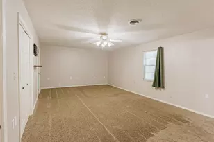 1103 Miller St, Bowie, TX 76230 - Photo 19