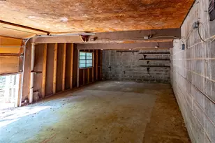 1103 Miller St, Bowie, TX 76230 - Photo 33