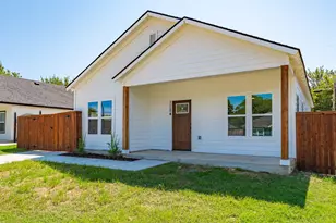 1124 E Annie St, Fort Worth, TX 76104 - Photo 3