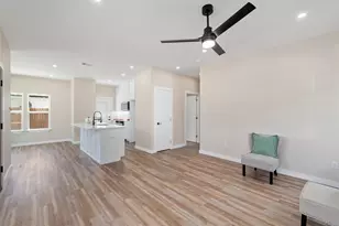 1124 E Annie St, Fort Worth, TX 76104 - Photo 11