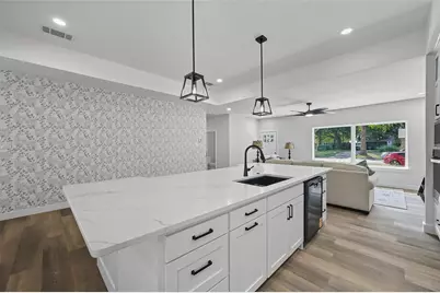 528 Schieme Street, River Oaks, TX 76114 - Photo 5