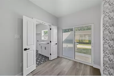 528 Schieme Street, River Oaks, TX 76114 - Photo 9