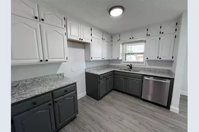 2608 Roseland Street, Fort Worth, TX 76103 - Photo 9