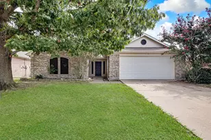 111 Jennings Dr, Waxahachie, TX 75165 - Photo 1