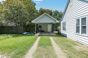 811 N Gaines St, Ennis, TX 75119 - Photo 27