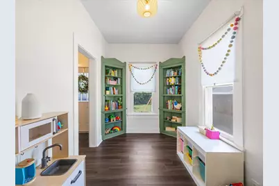 811 N Gaines Street, Ennis, TX 75119 - Photo 13