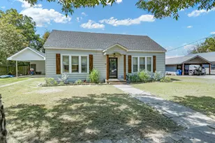 811 N Gaines St, Ennis, TX 75119 - Photo 3
