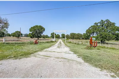 7726 W Highway 199, Springtown, TX 76082 - Photo 3