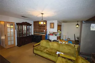 809 Lomo St, Fort Worth, TX 76110 - Photo 11