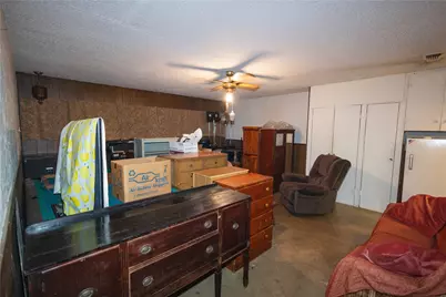 809 Lomo Street, Fort Worth, TX 76110 - Photo 17