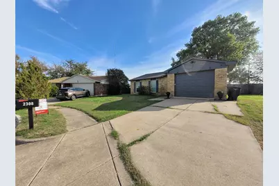 2308 Foxglen Court, Fort Worth, TX 76131 - Photo 3