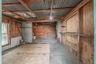 756 NW Wood St, Burleson, TX 76028 - Photo 35