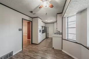 756 NW Wood St, Burleson, TX 76028 - Photo 17