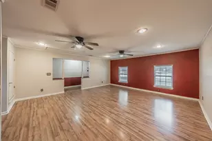 756 NW Wood St, Burleson, TX 76028 - Photo 7