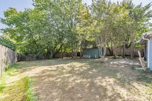 756 NW Wood St, Burleson, TX 76028 - Photo 39