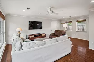 8635 Capri Dr, Dallas, TX 75238 - Photo 23