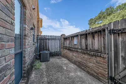 1365 S 11th Street, Waco, TX 76706 - Photo 19