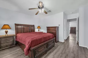 1365 S 11th St, Waco, TX 76706 - Photo 17