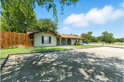 725 Red Oak Lane, Weatherford, TX 76086 - Photo 3