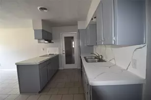 1348 Norwood Dr, Hurst, TX 76053 - Photo 3