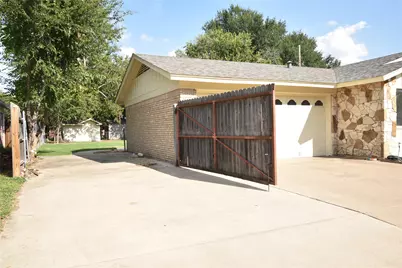 1348 Norwood Drive, Hurst, TX 76053 - Photo 11