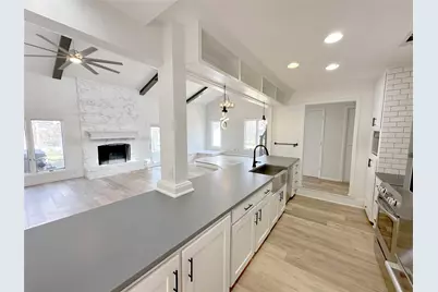 5450 Starlight Drive N, Fort Worth, TX 76126 - Photo 13