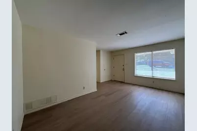 324 Oakwood Circle, Shady Shores, TX 76208 - Photo 11