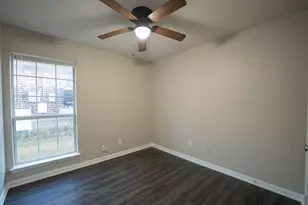 902 E Aimee St, Forney, TX 75126 - Photo 9