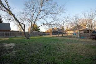 902 E Aimee St, Forney, TX 75126 - Photo 3