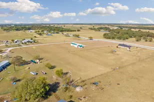 127 Pleasant View Dr, Bridgeport, TX 76426 - Photo 5