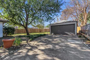 4815 Kelman St, Dallas, TX 75214 - Photo 31