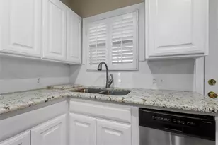 4209 Curzon Ave, Fort Worth, TX 76107 - Photo 13