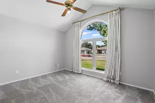 7301 Wagonwheel Rd, Fort Worth, TX 76133 - Photo 15