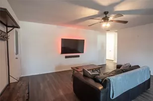 5829 Honey Creek St, Fort Worth, TX 76179 - Photo 5