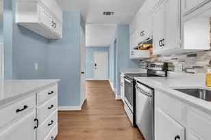 212 Mountain View Dr, Azle, TX 76020 - Photo 9