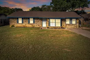 212 Mountain View Dr, Azle, TX 76020 - Photo 29