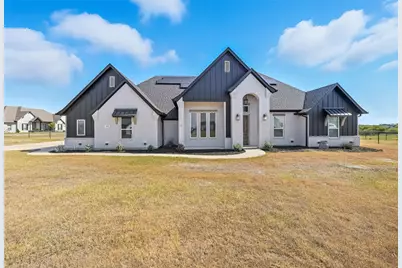 252 Harvard Lane, Springtown, TX 76082 - Photo 1