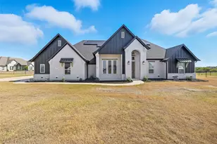 252 Harvard Ln, Springtown, TX 76082 - Photo 1