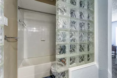 829 Creekside Drive, Lewisville, TX 75067 - Photo 9