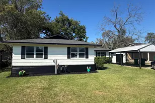 402 N Hughes St, Howe, TX 75459 - Photo 1