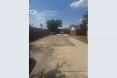 220 W Union Bower #220 222, Irving, TX 75061 - Photo 5