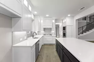 2544 Riverchase Wy, Grand Prairie, TX 75054 - Photo 11