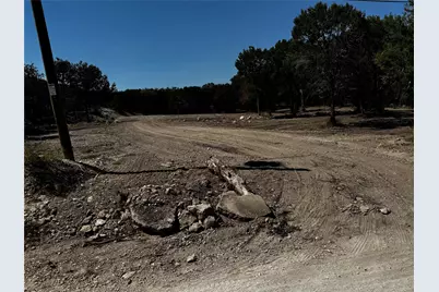 814 Meadow Creek Court, Cleburne, TX 76033 - Photo 11