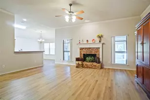 177 Lost Oak Dr, Azle, TX 76020 - Photo 5