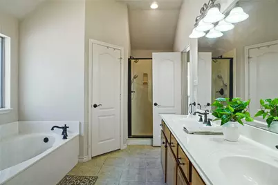 177 Lost Oak Drive, Azle, TX 76020 - Photo 19