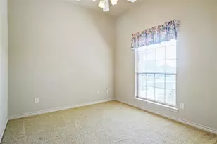 177 Lost Oak Dr, Azle, TX 76020 - Photo 23