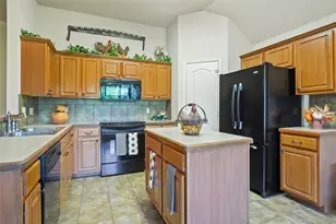 177 Lost Oak Dr, Azle, TX 76020 - Photo 11