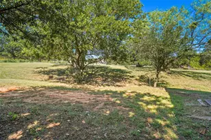 177 Lost Oak Dr, Azle, TX 76020 - Photo 33
