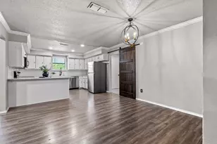 176 Blue Creek Cir, Sherman, TX 75090 - Photo 9